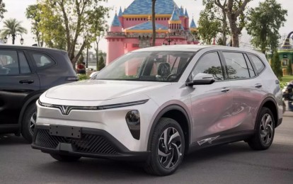 Chưa kịp lăn bánh, VinFast Limo Green đã được chủ xe tính chuyện 'độ' thêm trang bị
